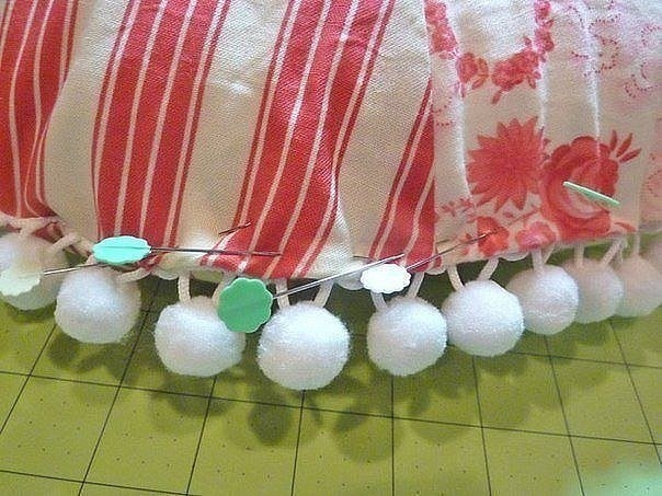 Круглая подушка из лоскутов. Мастер-класс.