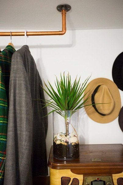 Потолочная вешалка из труб