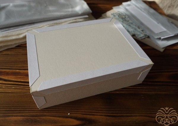 Красивая коробочка для хранения фотографий