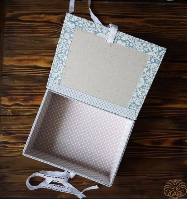 Красивая коробочка для хранения фотографий