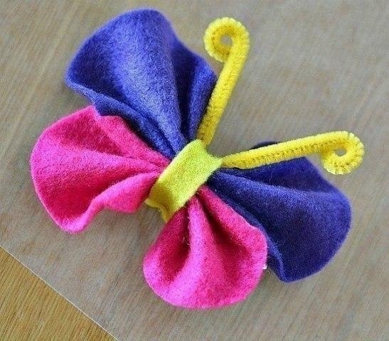 Идея, как сделать бабочки для декора из фетра