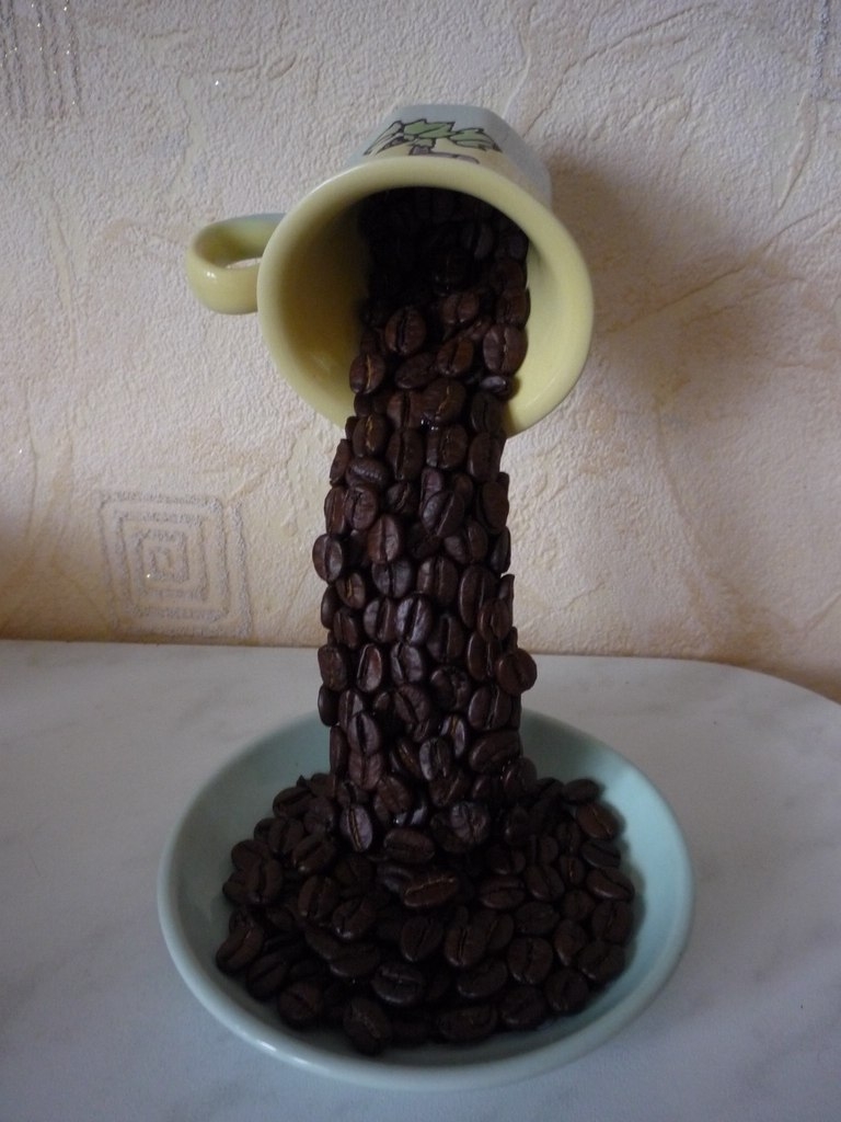 Чашка-проливашка в миниатюре