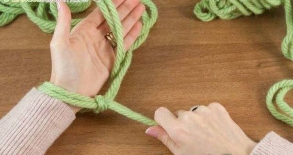 Тренд - дизайнерский шарф руками