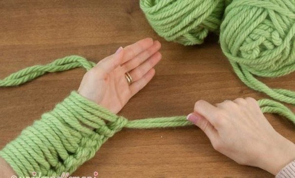 Тренд - дизайнерский шарф руками