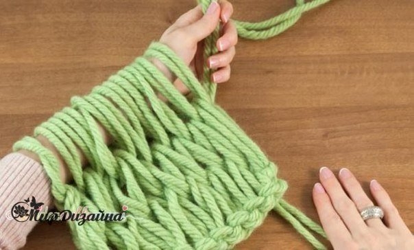 Тренд - дизайнерский шарф руками