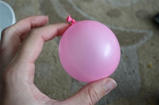 Как сделать снежные шары.