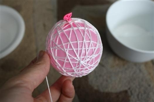 Как сделать снежные шары.