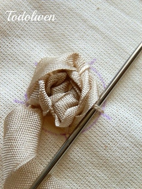 Вышиваем розу. Мастер-класс