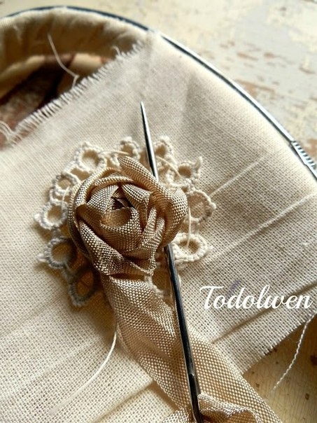 Вышиваем розу. Мастер-класс