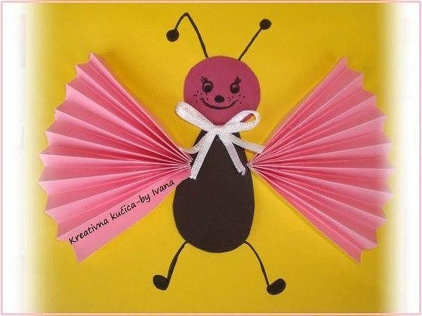 Идеи поделок из бумаги, сложенной гармошкой.