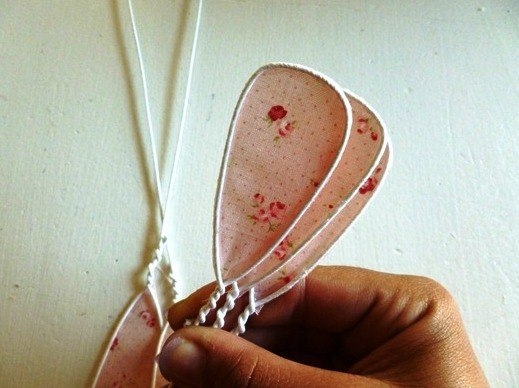 Текстильный цветок на проволочном каркасе для декора