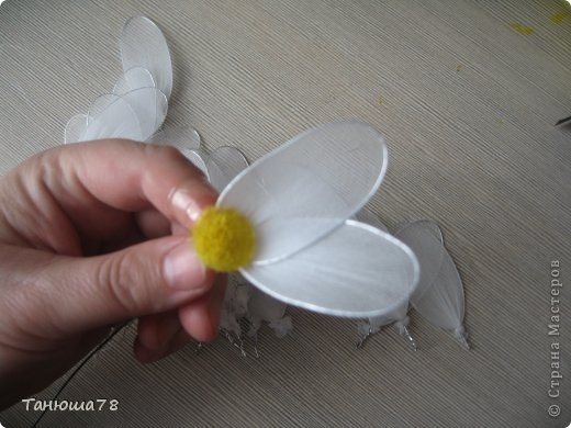 Ромашки из капрона