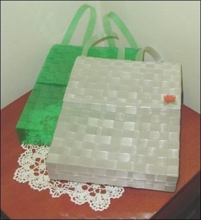 Интересные поделки из пластиковых бутылок