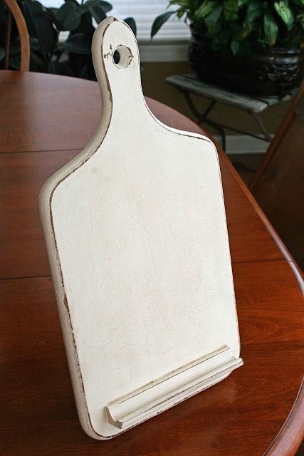 Кухонная подставка для гаджетов