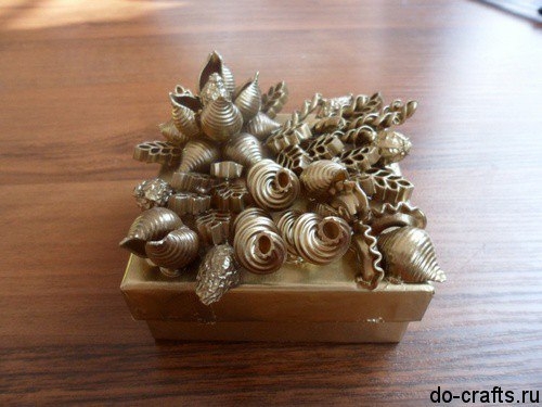 Шкатулка из макарон