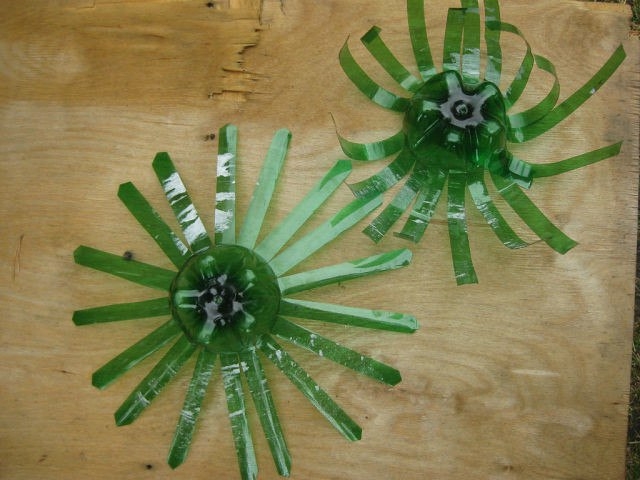 Одуванчик из пластиковых бутылок