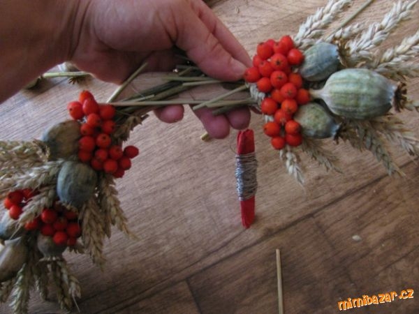 Идея декора с использованием сухоцветов