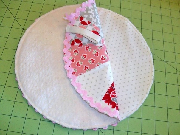 Очень красивые круглые прихватки из лоскутов