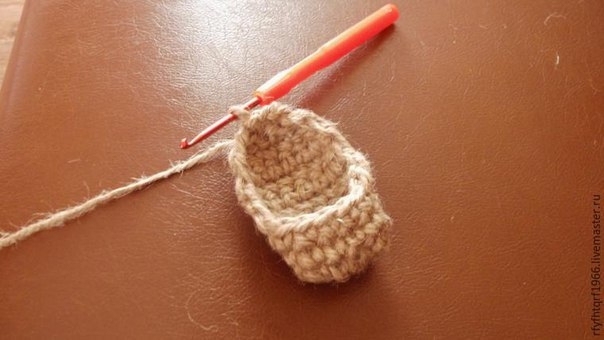 Вяжем милые лапоточки за 15 минут Вяжем милые лапоточки за 15 минут