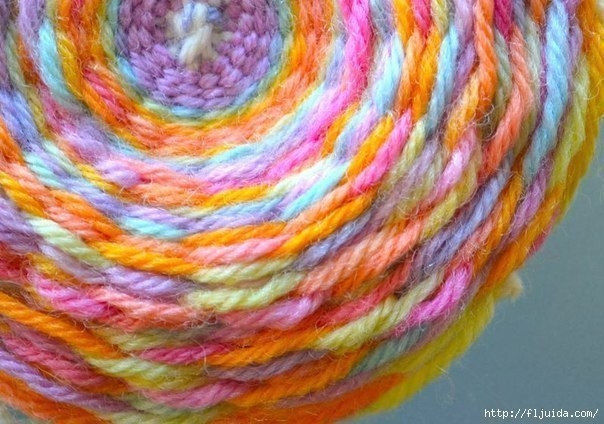 Текстильные циновки при помощи самодельного ткацкого станочка Текстильные циновки при помощи самодельного ткацкого станочка