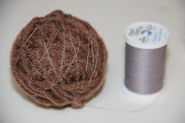 Искусство темари - вышивание красочных узоров на нитяных шариках