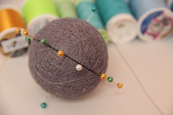 Искусство темари - вышивание красочных узоров на нитяных шариках