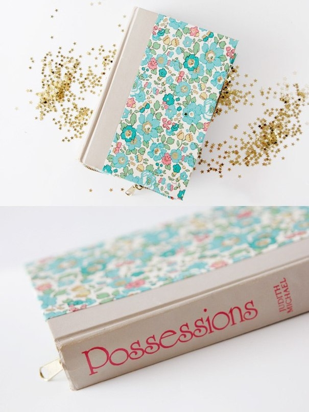 Клатч-кошелек из книги