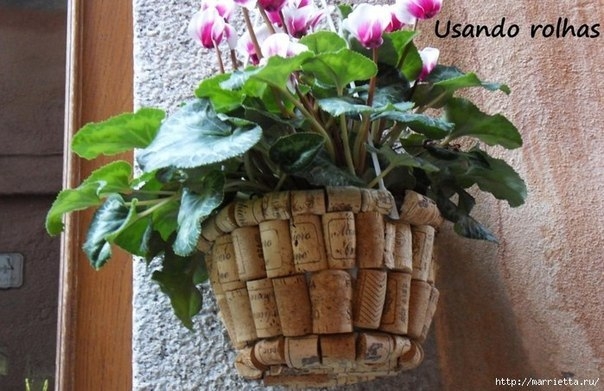 Поделки из винных пробок