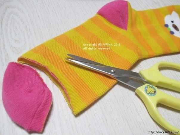 Игрушки из носков. Собачка.