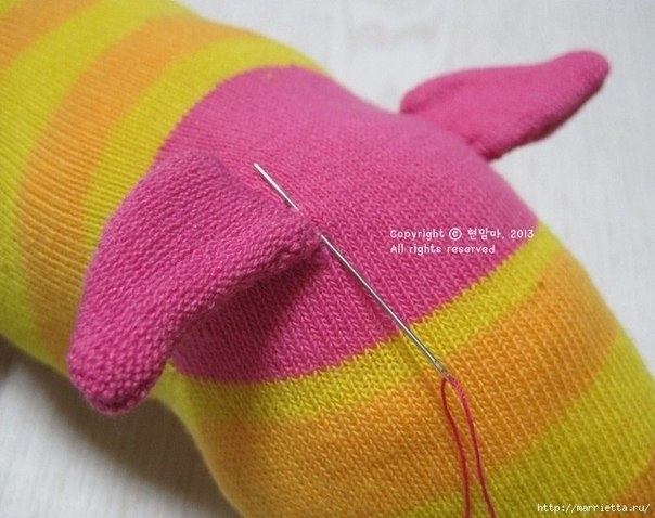 Игрушки из носков. Собачка.