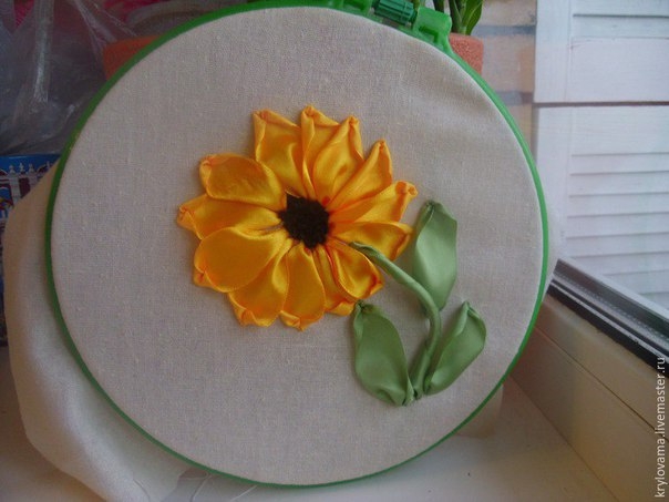 Вышиваем подсолнухи лентами