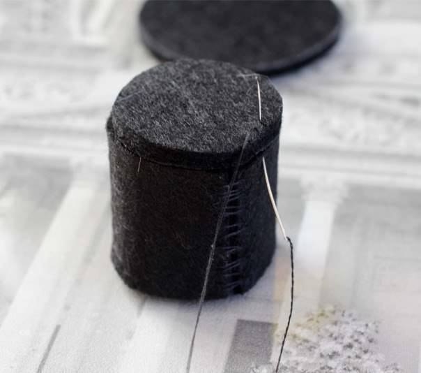 Маленькая шляпка из фетра