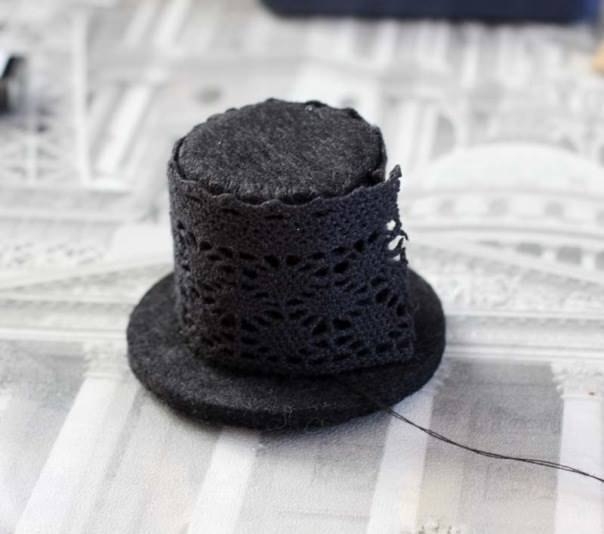 Маленькая шляпка из фетра