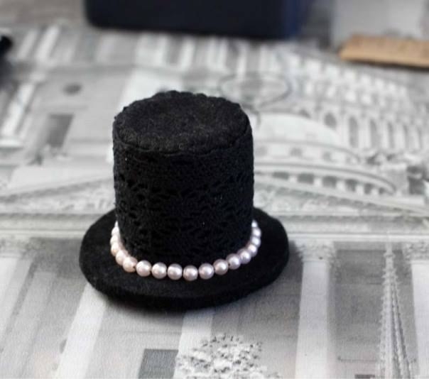 Маленькая шляпка из фетра