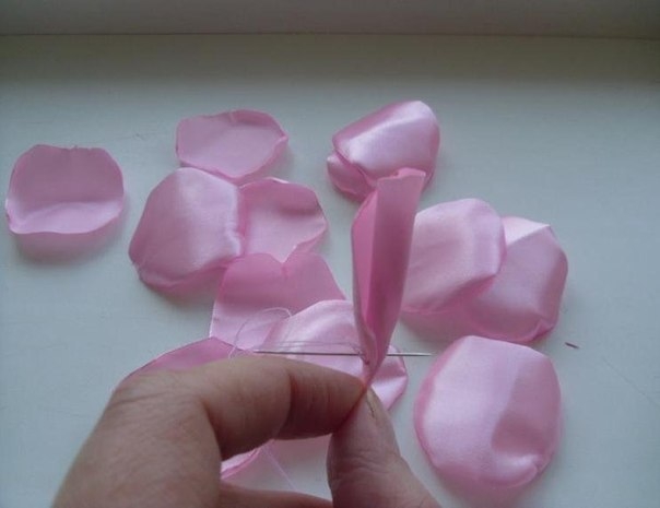 Создаем реалистичную розу из лент