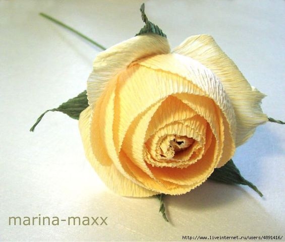 Английская роза из бумаги и конфет