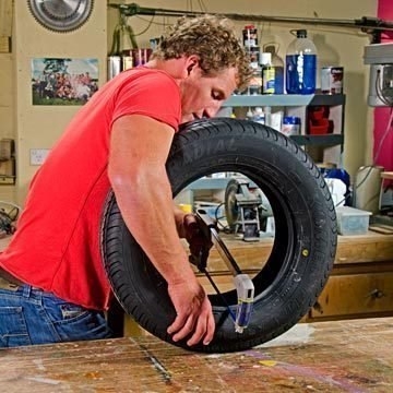 Делаем качели из старой покрышки Делаем качели из старой покрышки