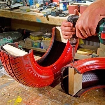 Делаем качели из старой покрышки Делаем качели из старой покрышки