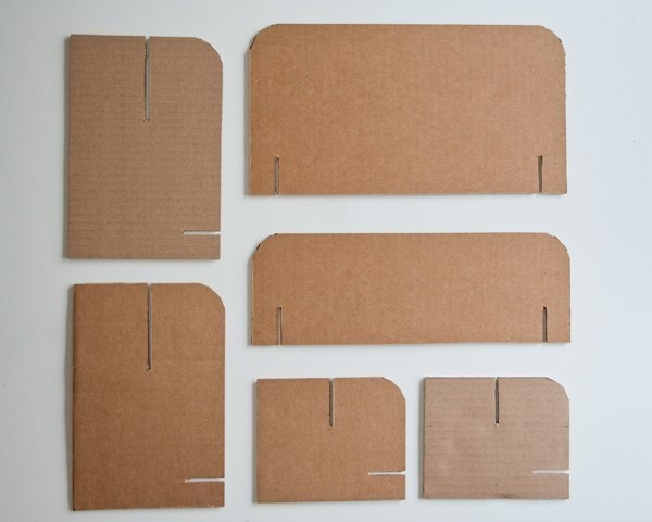 Игрушечная кроватка из картона