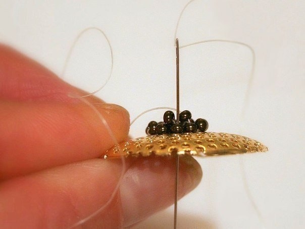 Герберы из бисера. Мастер-класс.