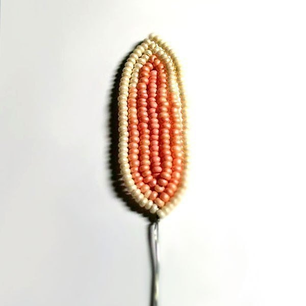 Герберы из бисера. Мастер-класс.