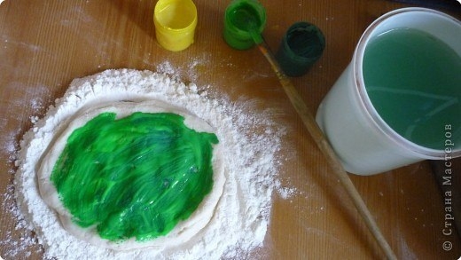 Лепим подсолнух из теста