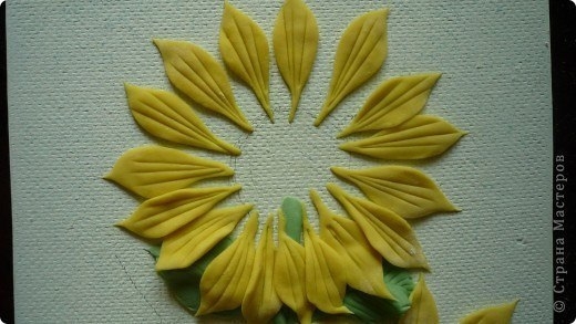 Лепим подсолнух из теста