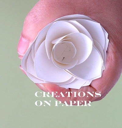 Нежная роза из бумаги