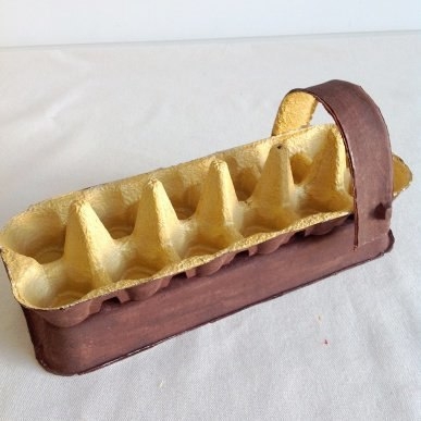 Кораблик из яичных лотков