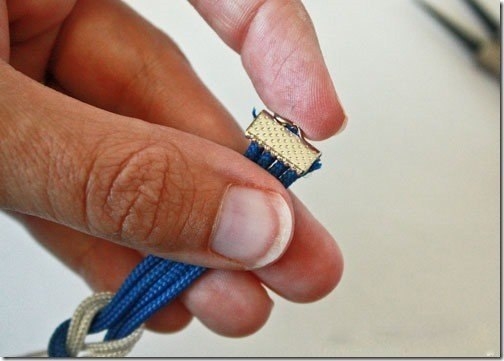 Простой браслет за пару минут Простой браслет за пару минут