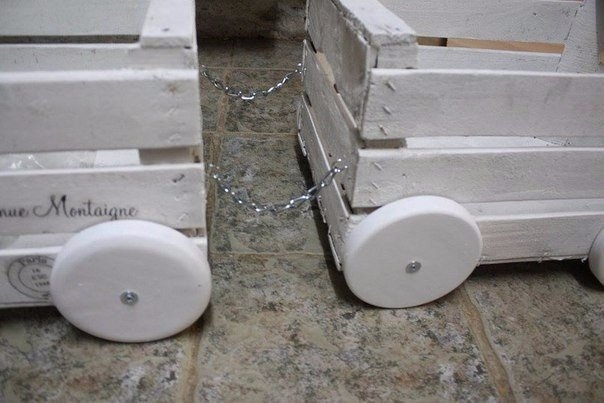 Паровозик для дома (дачи) своими руками из старых ящиков