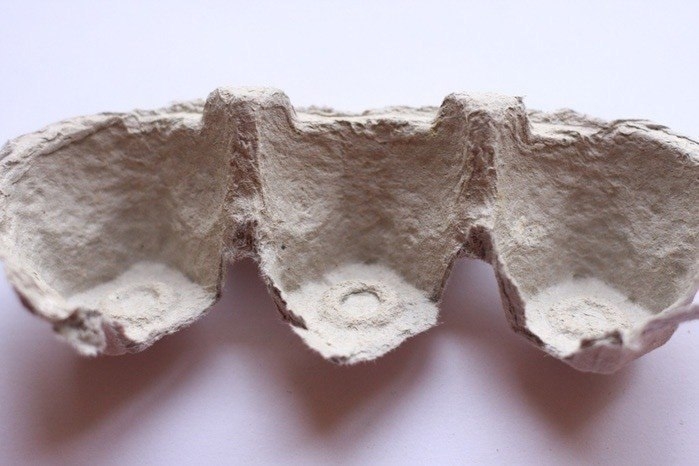 Ёжик из яичных лотков Ёжик из яичных лотков