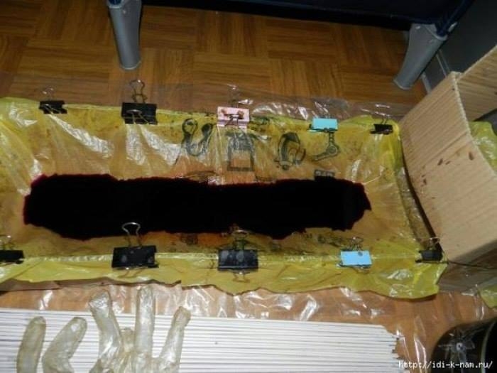 Окрашивание газетных трубочек