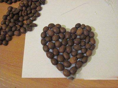 Магнит из кофейных зерен